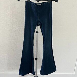 Free People | Penny Pull-On Flare Jeans | Size 25